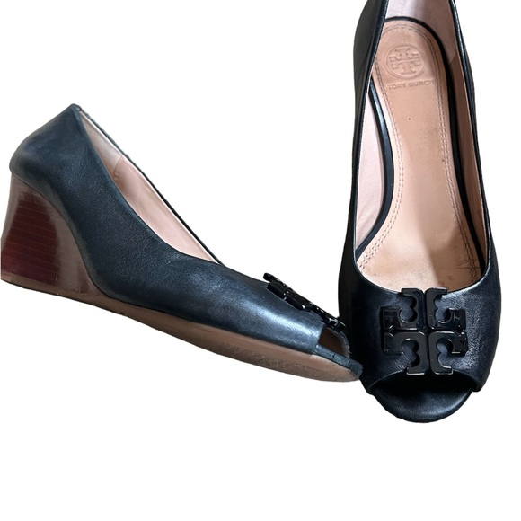 Tory Burch Lowell II Black Peep Toe Wedges Size 8M - Picture 2 of 10